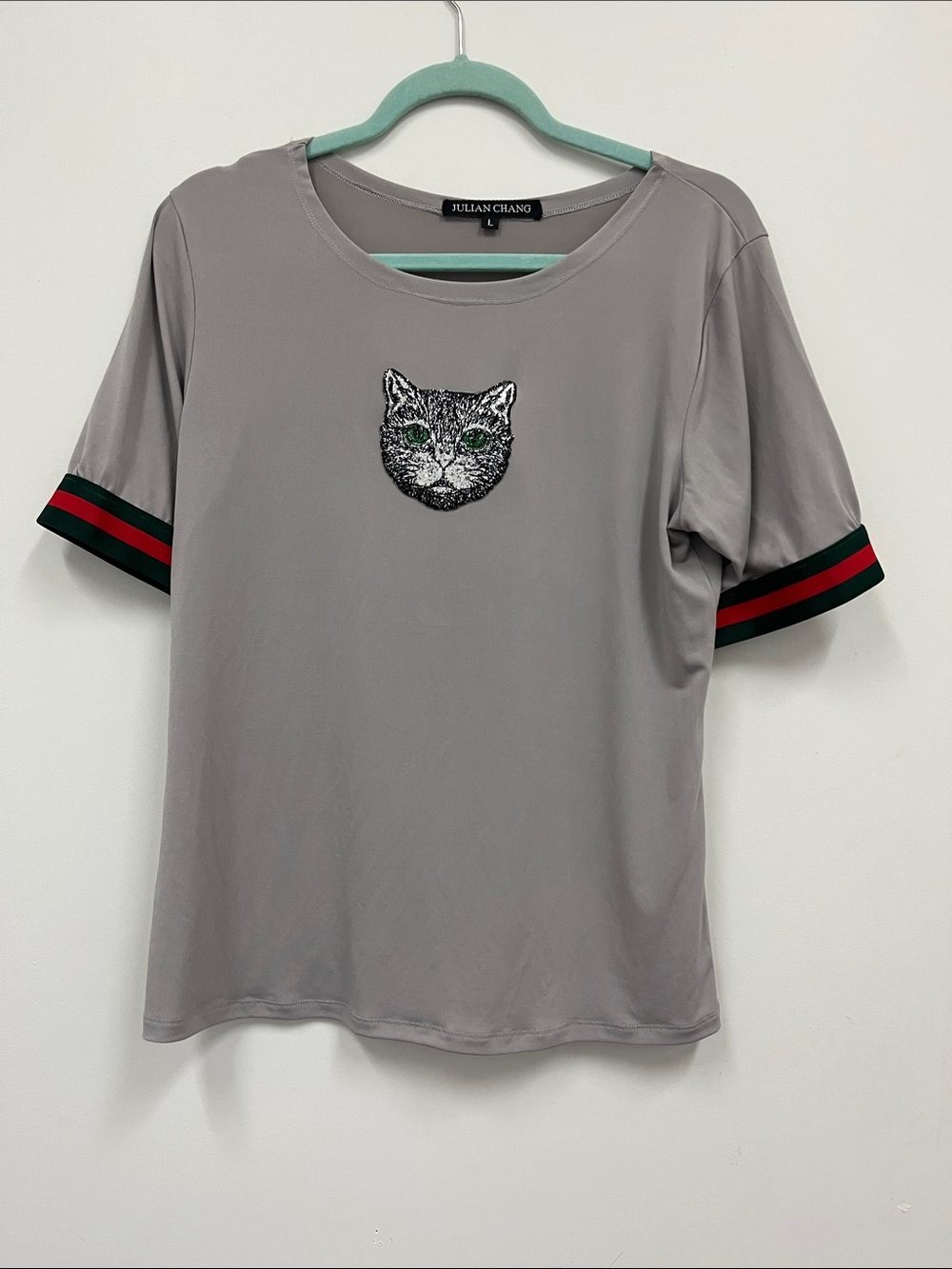 Julian Chang Gray Sequin Tabby Cat  Tee - Gray with Green Accent size L
